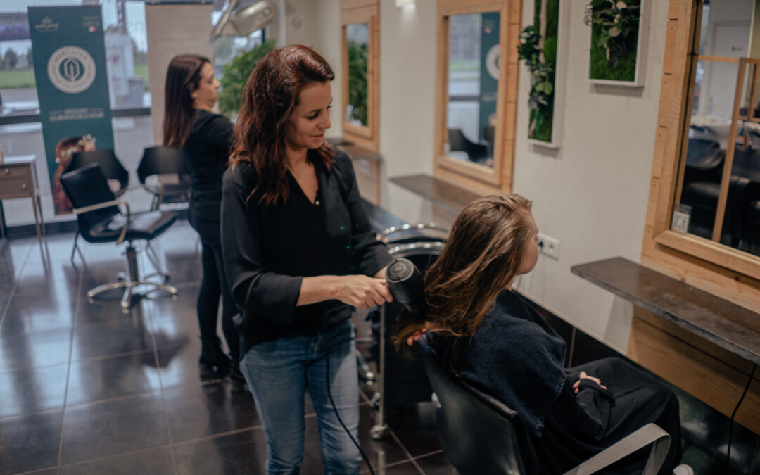 Coiffeur à Hilsenheim : optez pour L’Instant Créatif et ses produits naturels